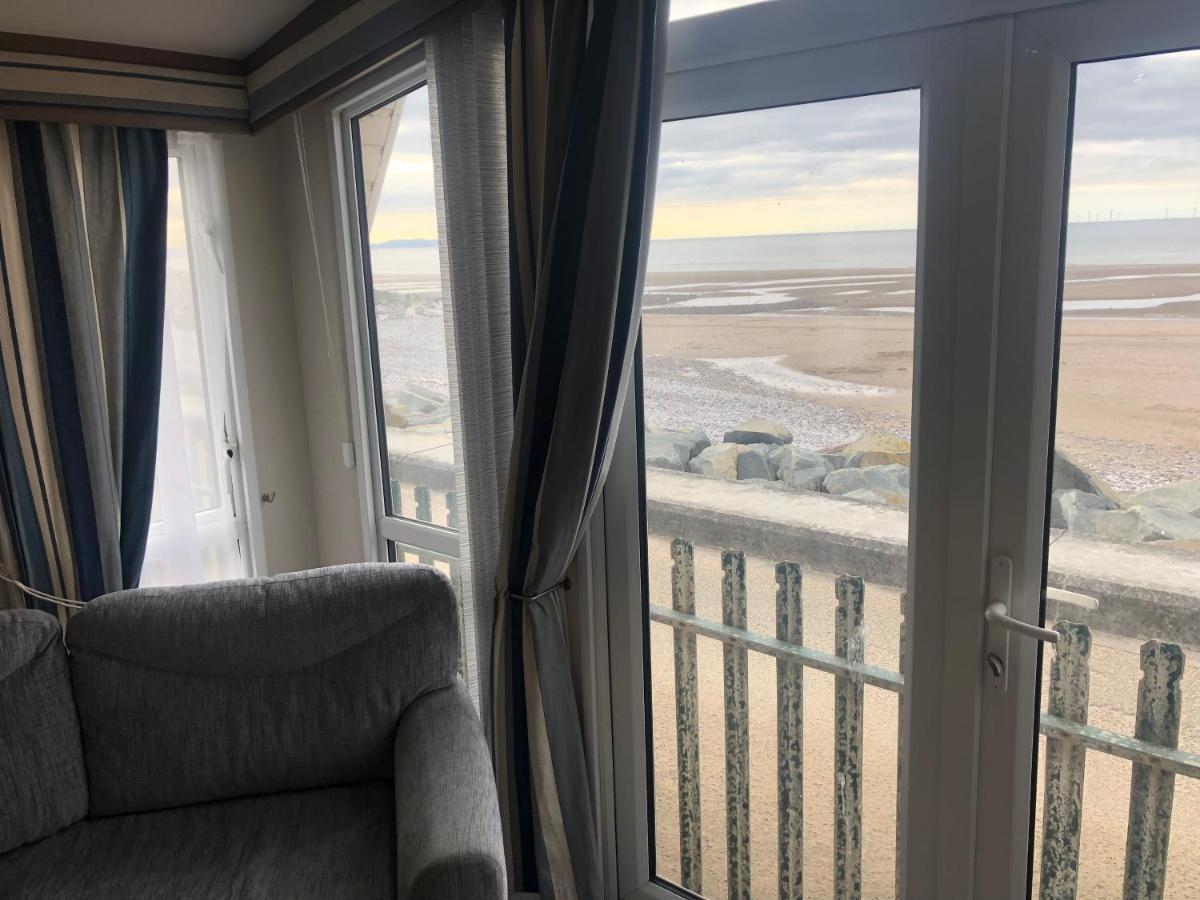 Caravan Hire Golden Sands Sea Front Kinmel Bay Esterno foto