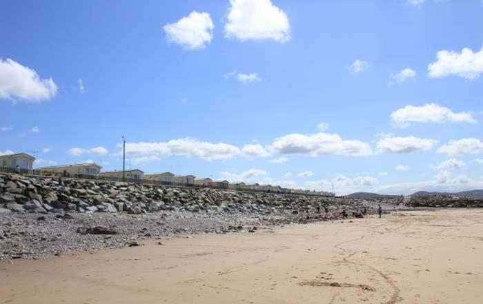 Caravan Hire Golden Sands Sea Front Kinmel Bay Esterno foto