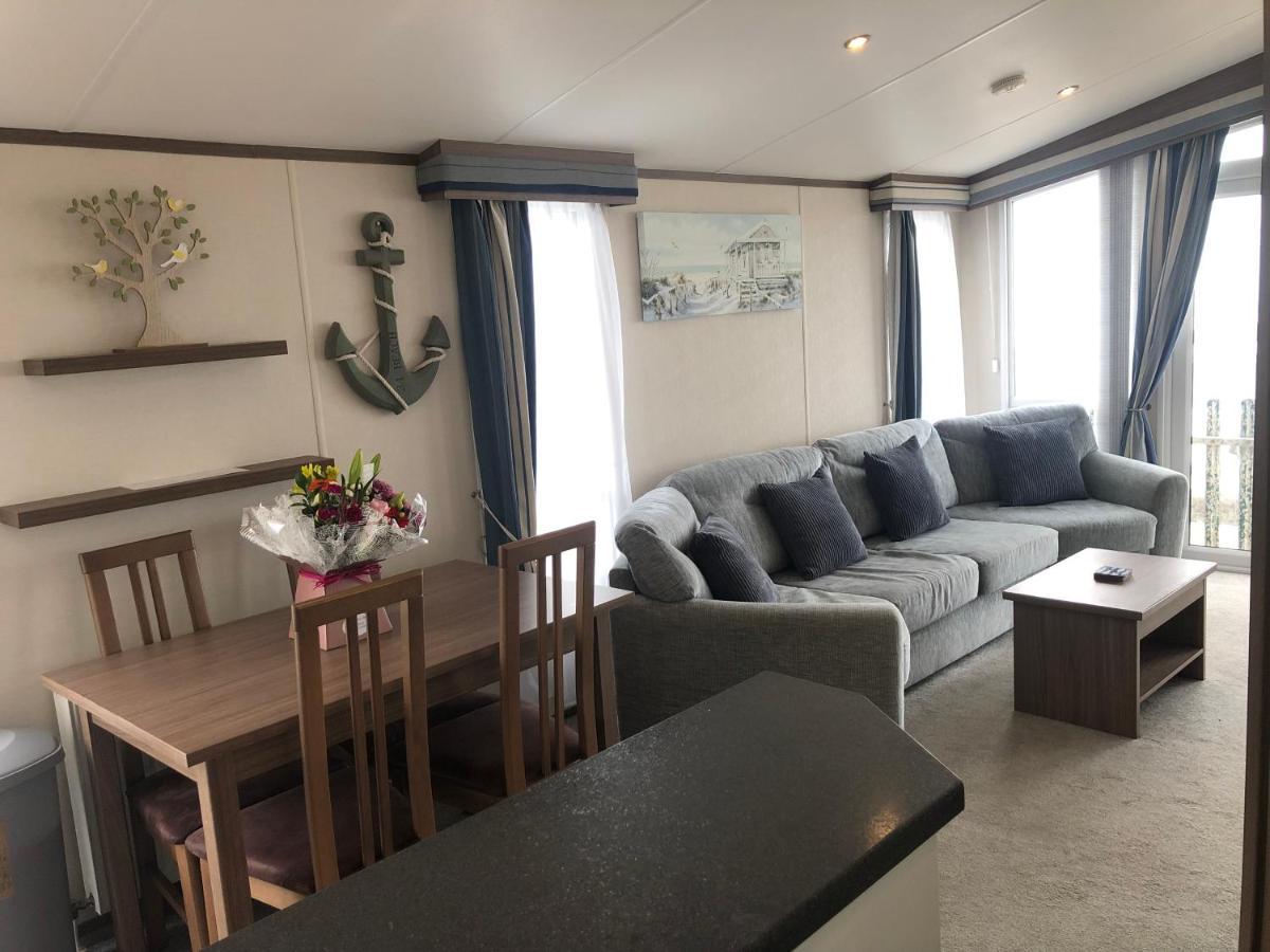 Caravan Hire Golden Sands Sea Front Kinmel Bay Esterno foto