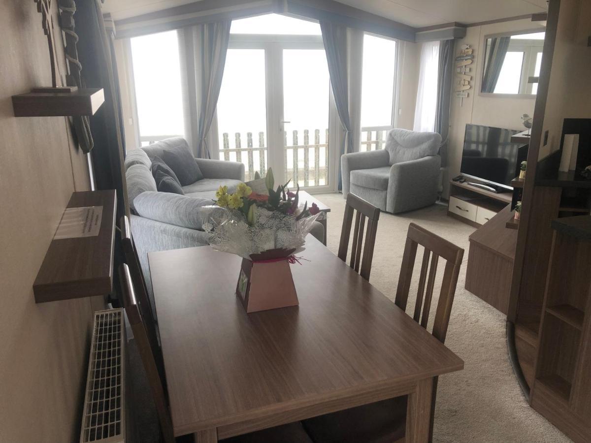 Caravan Hire Golden Sands Sea Front Kinmel Bay Esterno foto