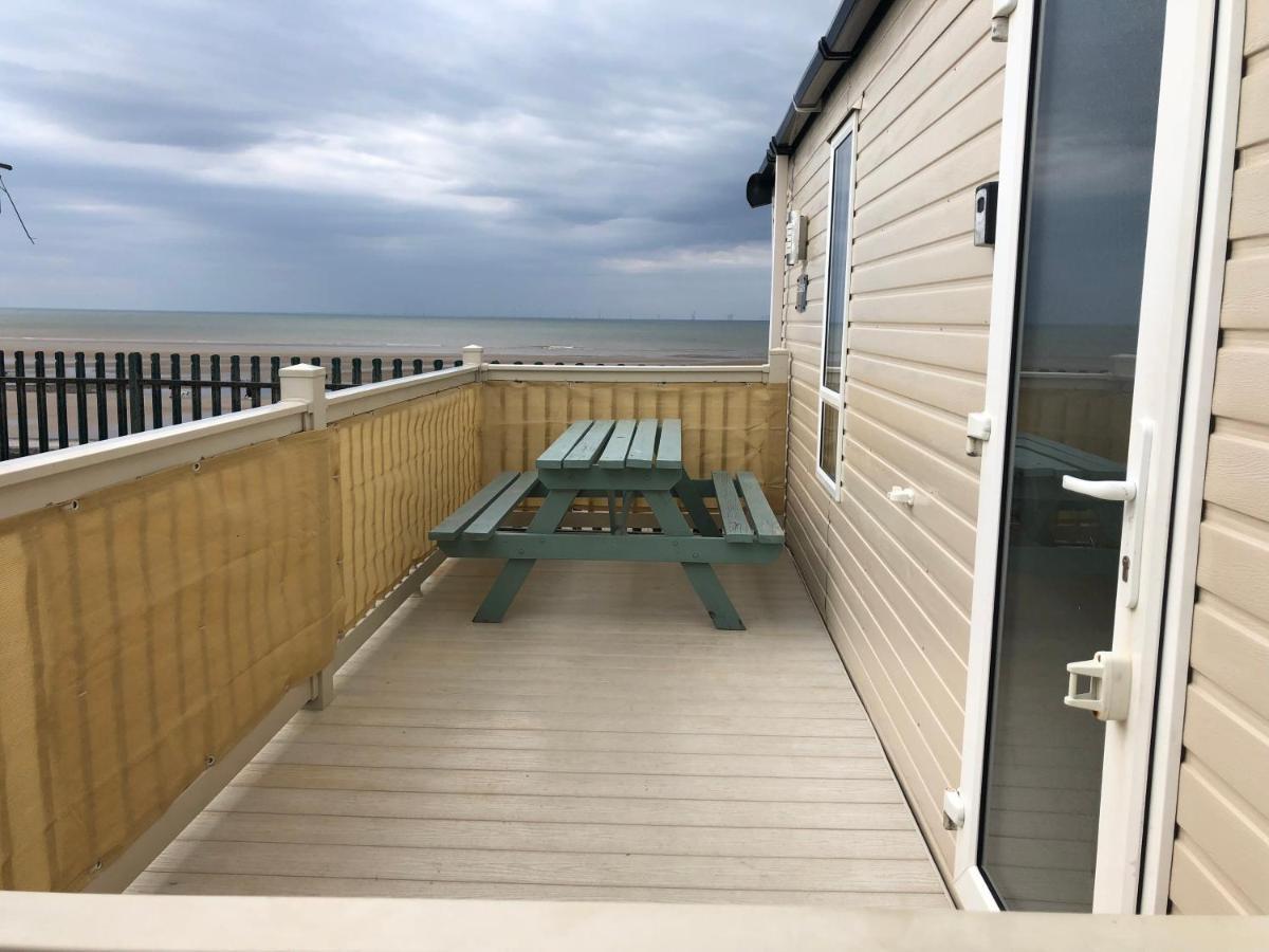 Caravan Hire Golden Sands Sea Front Kinmel Bay Esterno foto